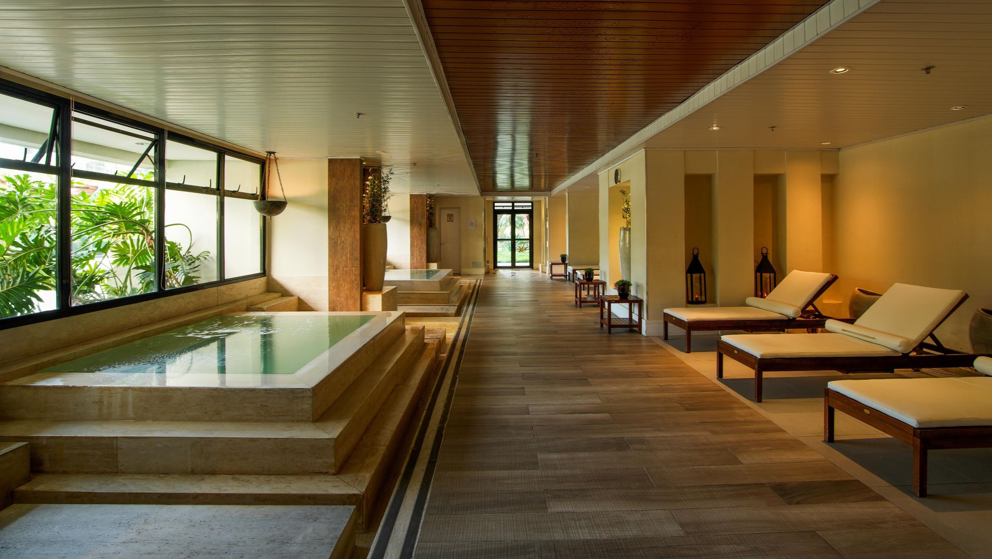 Spa com hidromassagem e repouso